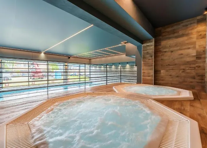 Akces Kasprowicza 20c- Basen, Sauny, Jacuzzi, Silownia W Cenie - Schwimmbad, Saunen, Jacuzzi, Fitnessstudio Im Preis